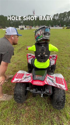 Clayton got the Hole shot! raced his Honda Trx 90. Came in 2nd place with lowcountry hare scramble!