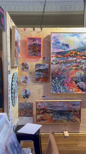 1.9K views · 21 reactions | Throwback to the spectacular 2025 Inner_West_Art_Fair 壟⭐️ What a wonderful weekend celebrating the amazing work of local creatives, against the backdrop of the beautiful Williamstown Town Hall. Congratulations to Julia and the wonderful Inner West Art Fair Team for making this year's fair, one to remember! 殺⭐ Keep an eye on their socials for updates about the 2026 fair!  | Visit Williamstown | Facebook