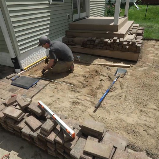 How many MARSHALLTOWN tools do you see? 👀 🤓 https://bit.ly/47VTtzR #landscaping #patio #diy #lawn #lawncare #homeimprovement | Marshalltown Company