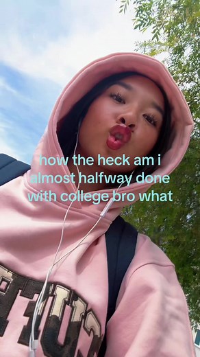 1 month left of sophomore year HELLO im emo 🥲🥲🥲 #sdsu #college #fyp @SCUFFERS