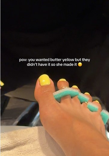 Butter Yellow Pedicure Ideas: DIY Shade & Nail Inspiration