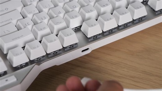 299元客制化键盘！雷柏V700DIY体验：104键，可编程