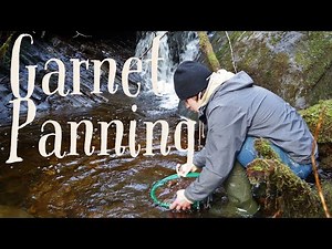 Panning Creeks In The Search For GARNETS!!