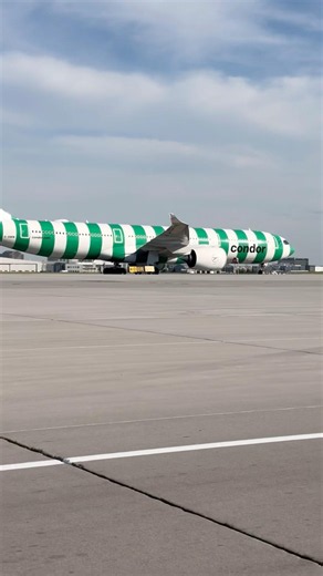 #aviation #aviationlovers #airplane #plane #airport #planespotting #travel #travelvlog #fypシ #fyp