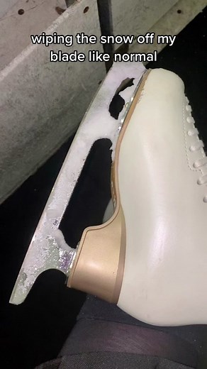 extremely old trend but i’m bringing it back 😎 that’s my thing now. old trends. #figureskating #figureskater #iceskating #iceskater #beginnerskater #adultskater #fyp #fypシ