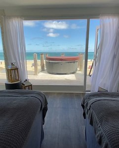 Looking forward to moments like this again at the Beach Retreat 🏝🍹🧖‍♀️ #CarbisBay #2021Goals #Cornwall | Carbis Bay Estate