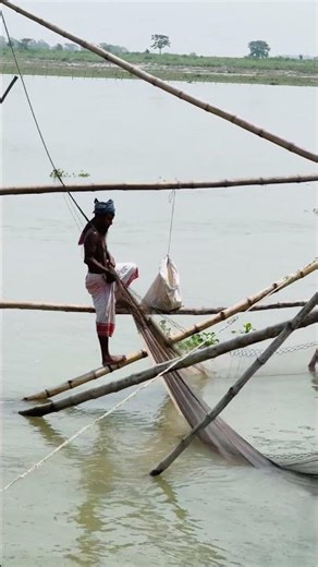 What a wonderful fishing experience using the ancient method of setting a dry net