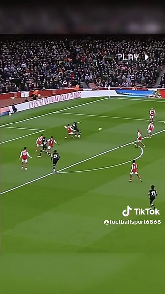 fastest counterattack strategy⚡️#football #futbol #fyp #viral #trending