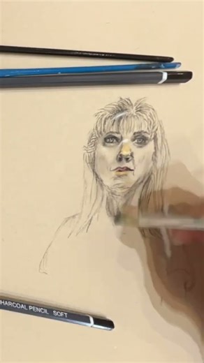 Drawing a live model really fast!