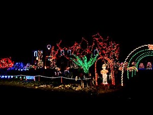 Christmas Light Show to Trans Siberian Orchestra - Tracer