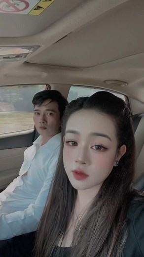 Dạo này tự nhiên chơi thân lại gòi 🤣🤣🤣🤣 Hay là tại hôm nay chạy 4 xô quá xời quá đất 😂😂 | Linh Nguyeb