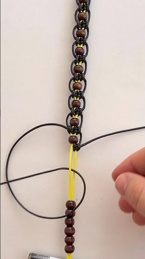 The Easiest Bracelet Braid You’ll Ever Learn! 🤍✨