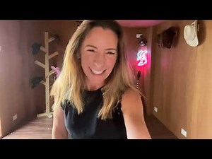 Stroll along cha cha beginner linedance walkthrough and dance with music at