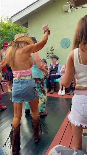 Chocolate City Hustle Line Dance 💃🕺song: old time rock ‘n’ roll.