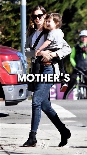 Anne Hathaway Says Her Son Hates Her Singing 😭