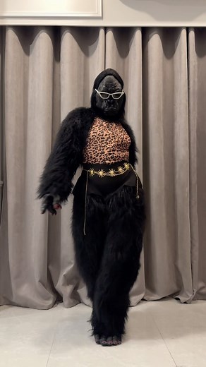 Khloe | Bee | Instagram