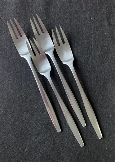 Vintage Dansk Stainless Steel, Dinner Forks - Variation V Pattern, Germany/finland JHQ, Set of 4 - Etsy