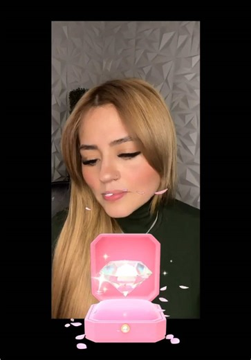 Infinitas gracias a cada uno de ustedes por estar siempre apoyándome en mis transmisiones. Gracias por acompañarme, por sus comentarios tan lindos, por sus regalos y por tomarse el tiempo de compartir conmigo. No saben cuánto valoro cada gesto y cada momento. Los quiero mucho y le pido a Diosito que los bendiga hoy y siempre. ✨🙏