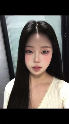 Unlock Flawless Makeup: Mastering the Art of Foundation