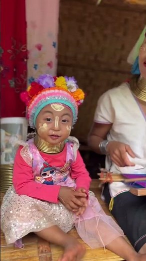 Long neck women of the Karen tribe | Chiang Rai, Thailand
