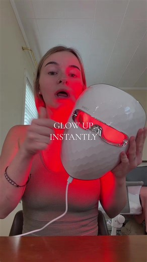 Revolutionary Red Light Therapy Mask by Dr. Lee