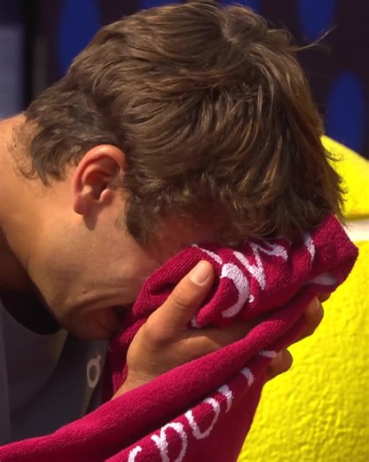 Flavio Cobolli broke down in tears after beating Alexander Zverev in Munich. TV commentators say he got some emotional news from back home and used it to fuel him today. He just played the match of his LIFE. 🥹