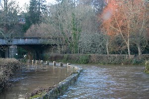 How to drive your Land Rover on flooded roads - The Land Rover Blog