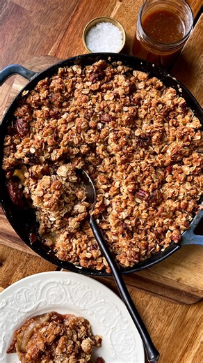 54K views · 679 reactions | this skillet apple crisp is the best...