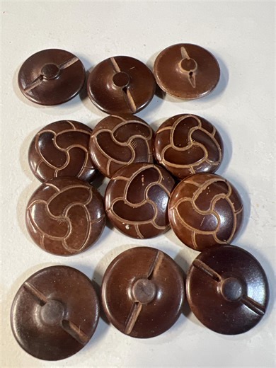 Vintage Brown Swirl Shank Buttons (lot of 12), Mid-century Carved Plastic Craft Supply - Etsy