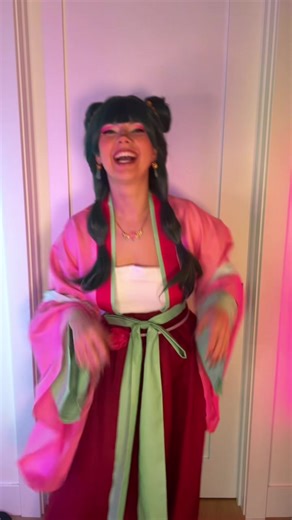 Annnnnnd I got caught on the door knob 🤣 #blooper | Bloopers