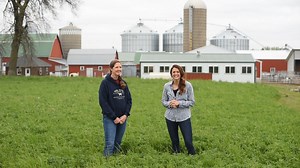 Hinchley’s Dairy Farm, a scenic and generational operation, has it all figured out when it comes to milking. With automated walk-in machines, the cows get to decide on their own when they’d like to be milked! Happy cows equal a high-quality product. Celebrate National Dairy Month by supporting local farms! | News 3 Now / Channel 3000
