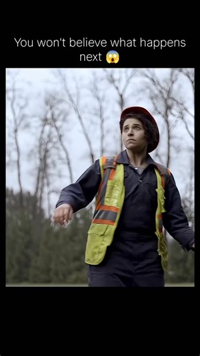 netflix.movies.clips | DEBRIS (2021) – TV Series 🌌 What if alien wreckage started falling to Earth… and each piece could change reality? Debris follows two... | Instagram