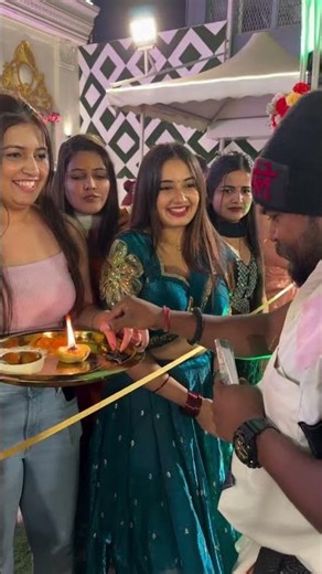 सात फेरे 🥰 | Ak Changia And Amishapoonia #akchangia #performence #funny #comedy #viral #rajmawarsong