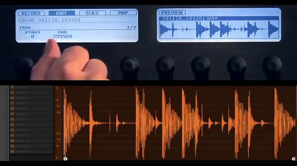 Native Instruments 21933 Maschine MK2 Groove Production Studio, White