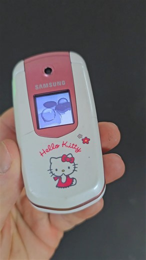 Another Samsung Hello Kitty Phone Joins the Collection 🥰