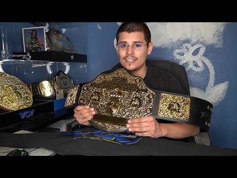 WCW World Heavyweight Championship review - Big Gold from WWE Shop