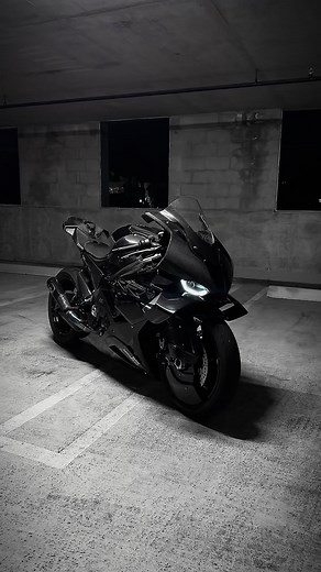 BMW S1000RR: Performance and Features Overview
