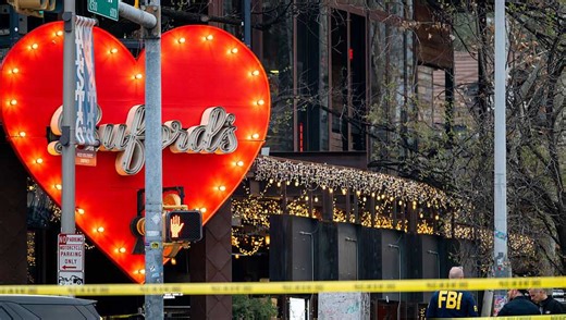 Federal and city officials say man who opened fire outside Texas bar was not on their radar