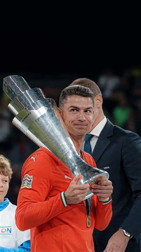 #messi #ronaldo #needsupport