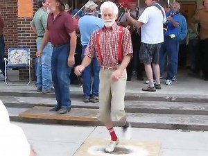 91K views · 1.3K reactions | #152: Linkin Park - In The End | The same video of the same guys dancing to a different song every so often | Facebook