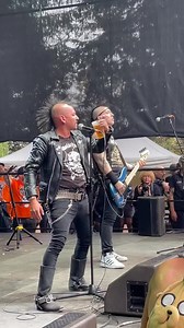 62K views · 519 reactions | Punk not dead 落落 #punk #crowd #moshing #reelsfbシ #reelsvideoシ #viralreelsシ #fypviralシ #reelsfypシ #fypシ | Bryan John Treast | Facebook