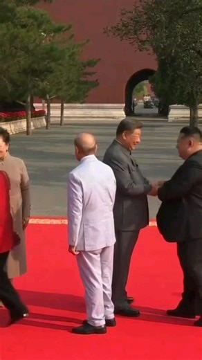 56K views · 32K reactions | President Xi Jinping showcased China's military might and unveiled new weapons during a parade in Beijing, marking 80 years since Japan's surrender in World War Two. The event was attended by world leaders including Russian president Vladimir Putin North Korean leader Kim Jong Un. It's the first time Xi, Putin and Kim were seen together in public. Tap on the link in @bbcnewsindia's bio to read more. | BBC News India | Facebook