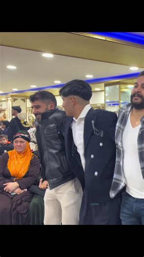 Hangisi Daha Yakışıklı?