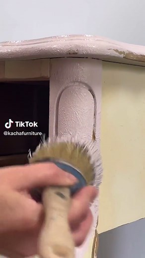 Transforming a Small Table with Annie Sloan Chalk Paint