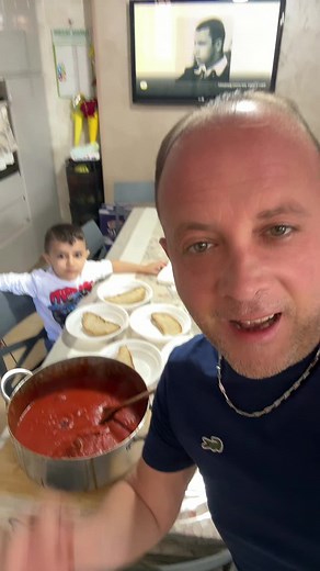 Pane col sugo ricetta domenicale