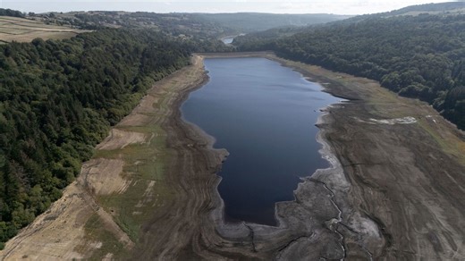 New homes may be forced to fit water-saving showers and toilets