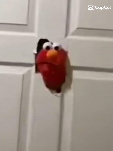 elmo screaming 😱
