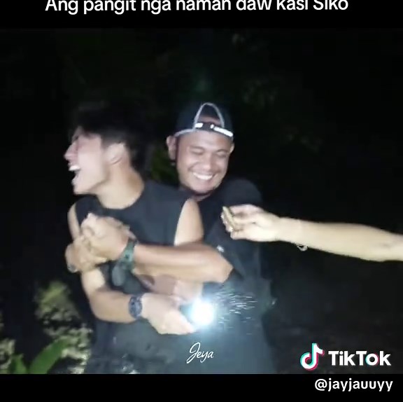 Jeo's Hilarious Encounter with Frogs