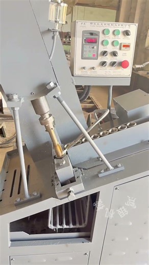 Customized automatic tapping equipment. #machinery #rollingmachine #tapper #automationtools