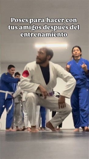 Erick Salas on Instagram: "Tutorial: fail ❌, pero las risas nunca faltan 😂. -Ninguna cinta blanca fue dañada durante este reel, aunque la única que había fue la más explotada 👀 #bjjhumor #bjjmexico #bjjcommunity"